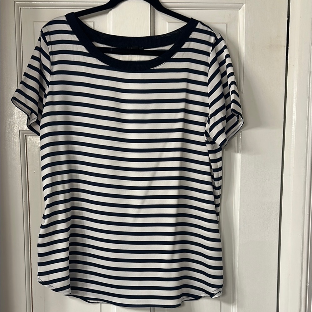 Ann Taylor White and Blue Boxy Short Sleeve T-Shirt